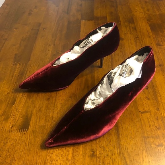 Celine Phoebe Philo V Neck Velvet Pumps | Oxblood | Size 38.5/8.5 - Picture 2 of 7